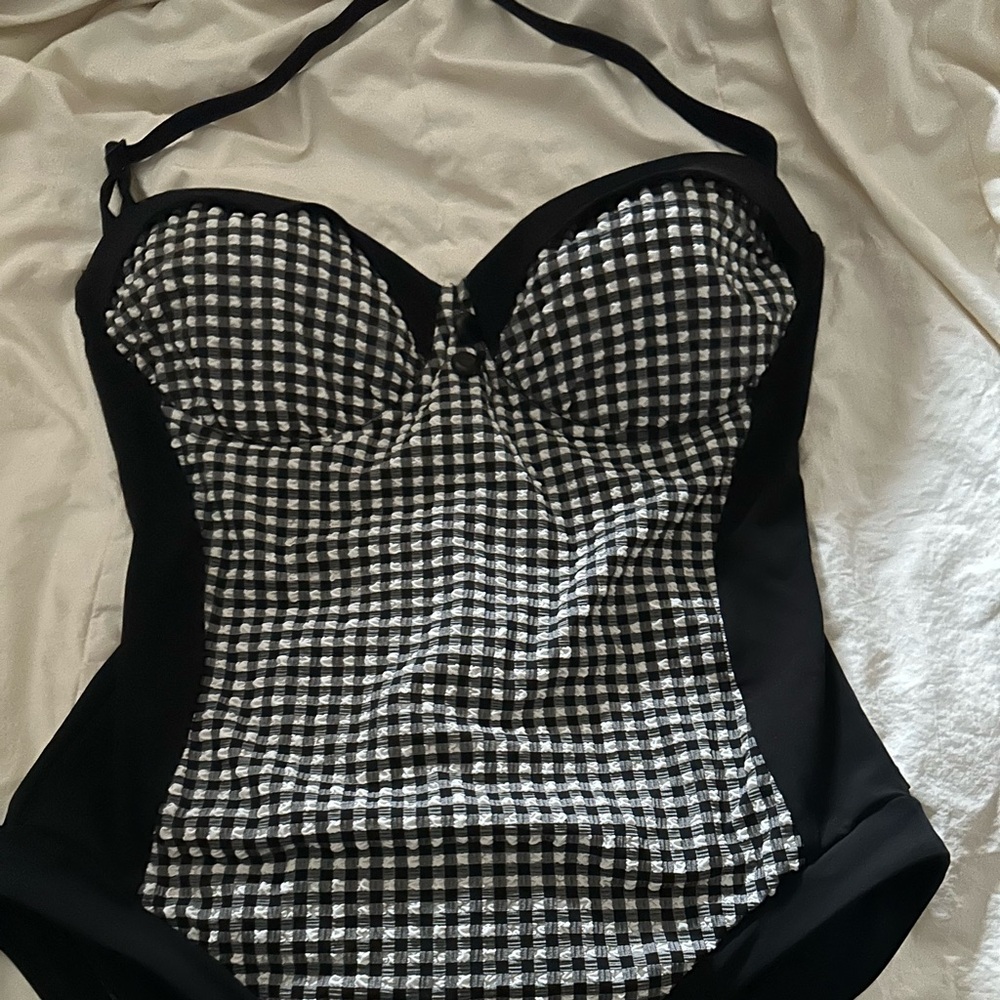 Shan bathing suit